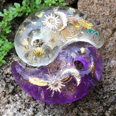 【太陽と月】SeicoCrystal製作*クリスタル勾玉(オルゴナイト)