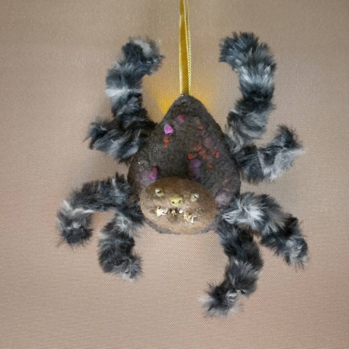 マナベハルミ・くも