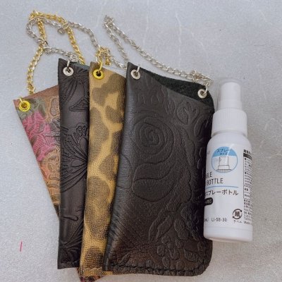 本革携帯用スプレーホルダー
