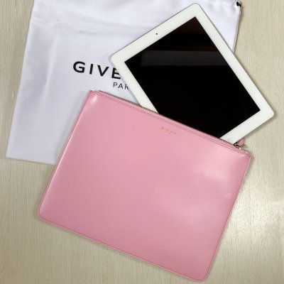 ジバンシー ロゴクラッチ PINK/タブレットケース/クラッチバック