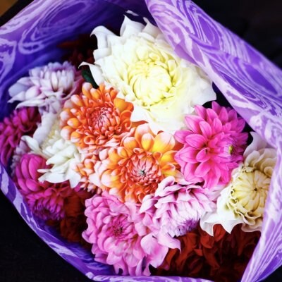 笑顔と感動をお届け!ダリアプレミアムブーケ。