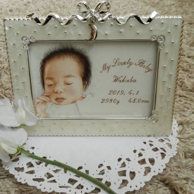 【Baby 私があなたを選びました】はがき『額ありローマ字入れ』おひとり赤ちゃん