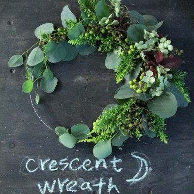 秋の夜長の‥‥crescent wreath☽