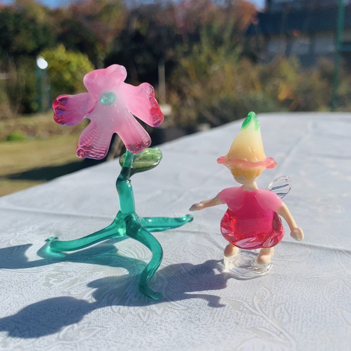 【送料無料/高ポイント】ガラスの置物〜花園〜 お花の中から生まれた妖精をイメージして作ったガラス作品(ピンク)