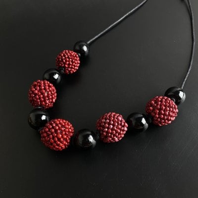 N-3 赤と黒の木苺ネックレス 【送料無料】