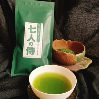 極上深蒸し荒茶づくり「7人の侍」100g詰 単品注文用 ポイント10%還元!!お茶の濃さ通常の3.5倍!その濃さにビックリして下さい。その深い味わいにビックリして下さい。
