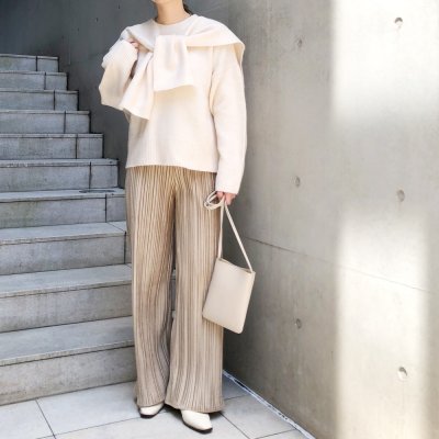 スエードタッチプリーツパンツ
