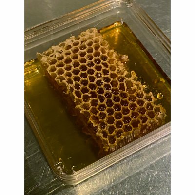 北海道美深産のミツバチの巣（テイクアウト）
