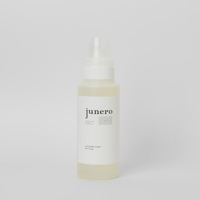 国産オーガニックjuneroランドリーソープ550ml_オーガニックビターオレンジ精油配合、蛍光増白剤不使用_水軟化剤不使用_合成香料不使用_オーガニックランドリーソープ__厳選素材_植物性防腐剤