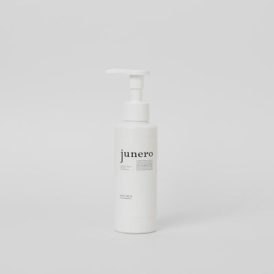 国産オーガニックjuneroボディミルク150ml_ポンプボトル_オーガニックネロリ水、オーガニック青みかんエキス、オーガニックビターオレンジ精油配合_ヘアケア_ボディケア_厳選素材_植物性防腐剤_オーガニックボディミルク_万能ミルク