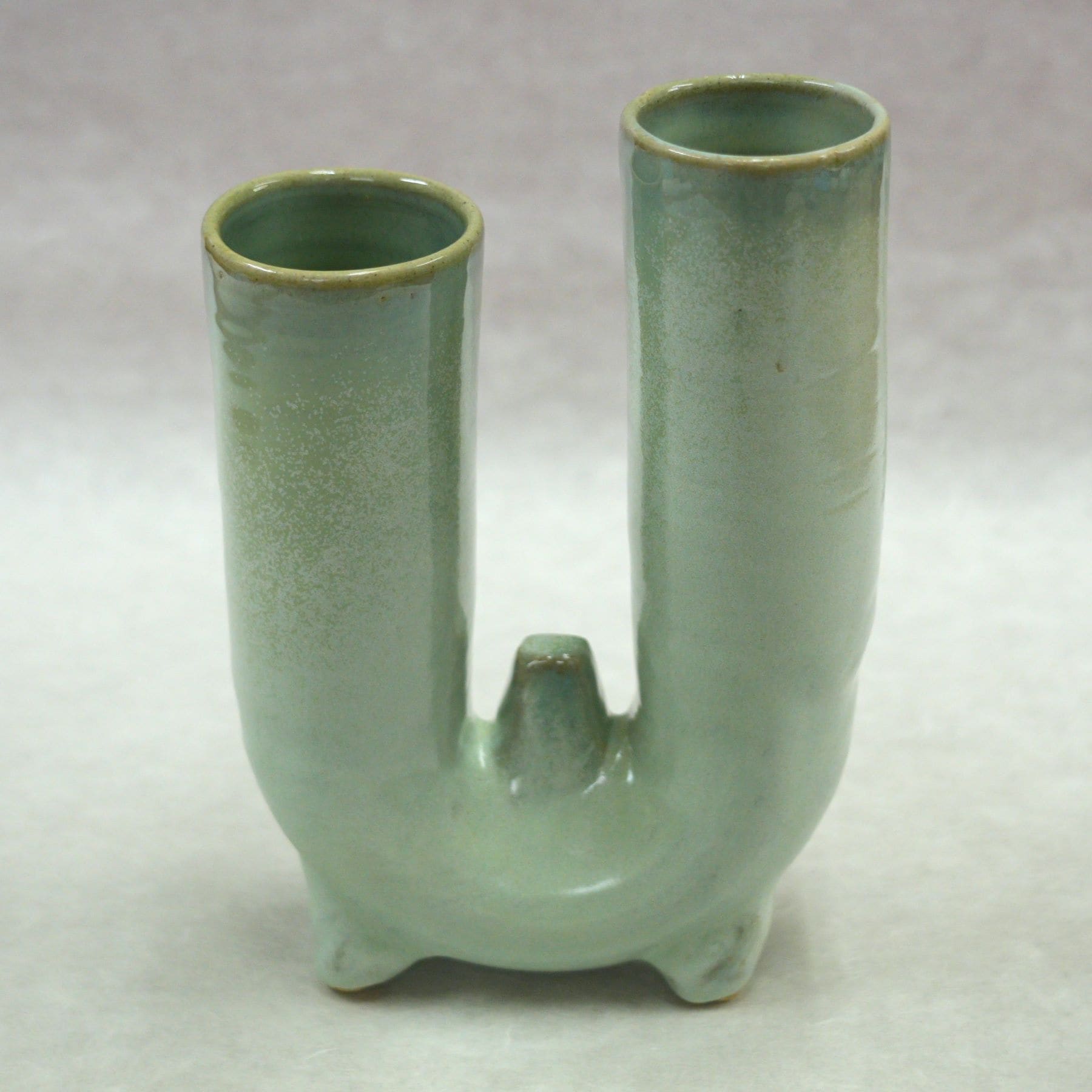 手作りの土釉薬掛け陶器花瓶 手作りの土釉薬掛け陶器花瓶