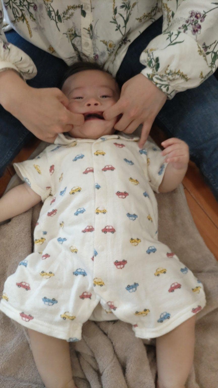 体の発達使い方、お口マッサージ・舌はがし経絡マッサージ