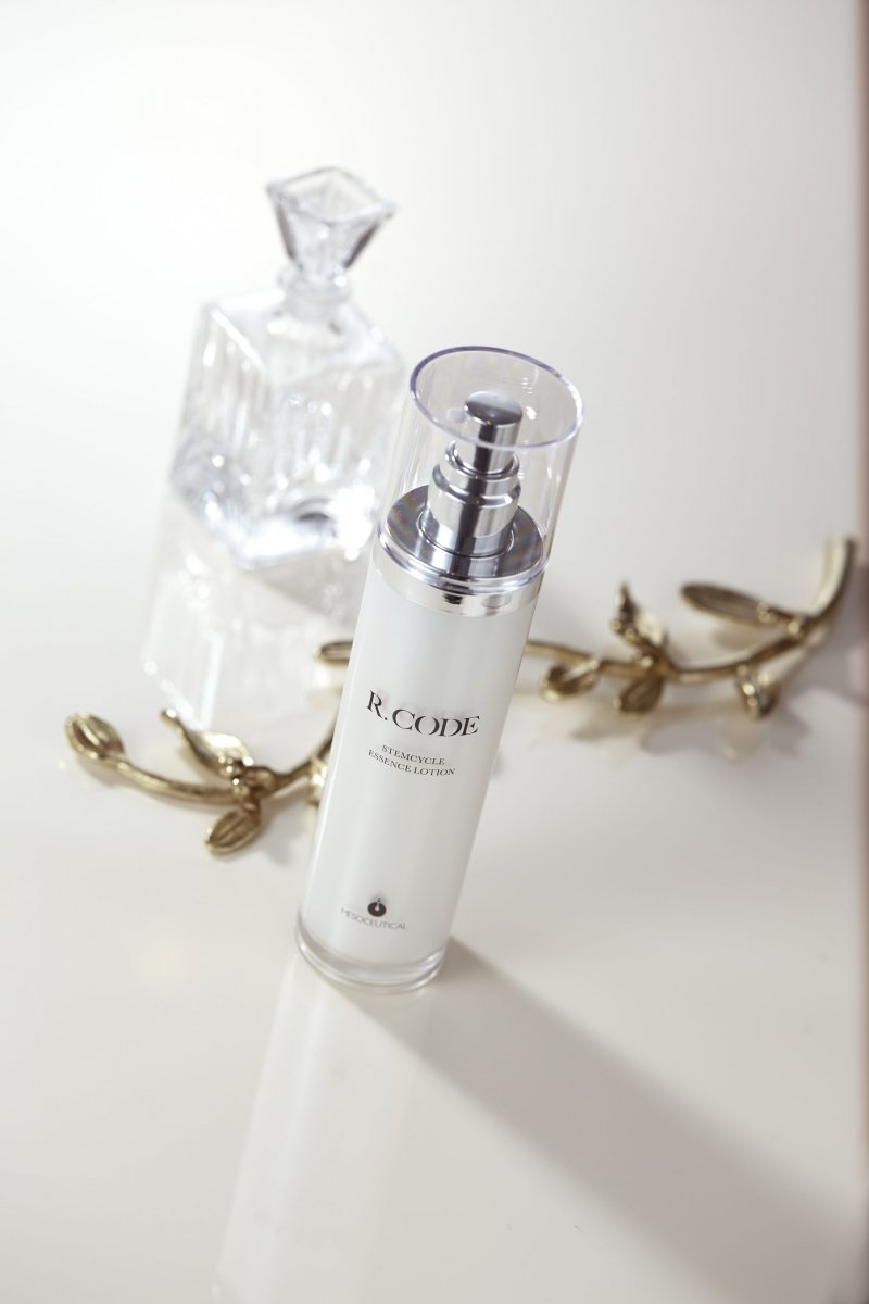 R.CODEステムサイクルエッセンスローション　110ml