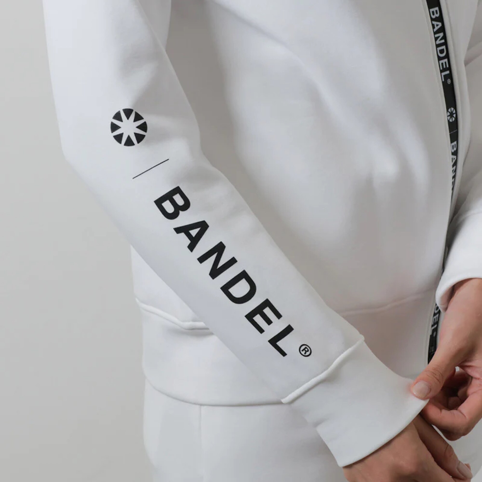 BANDEL BASIC FULL ZIP PARKA LADIES WHITE バンデル ベーシック
