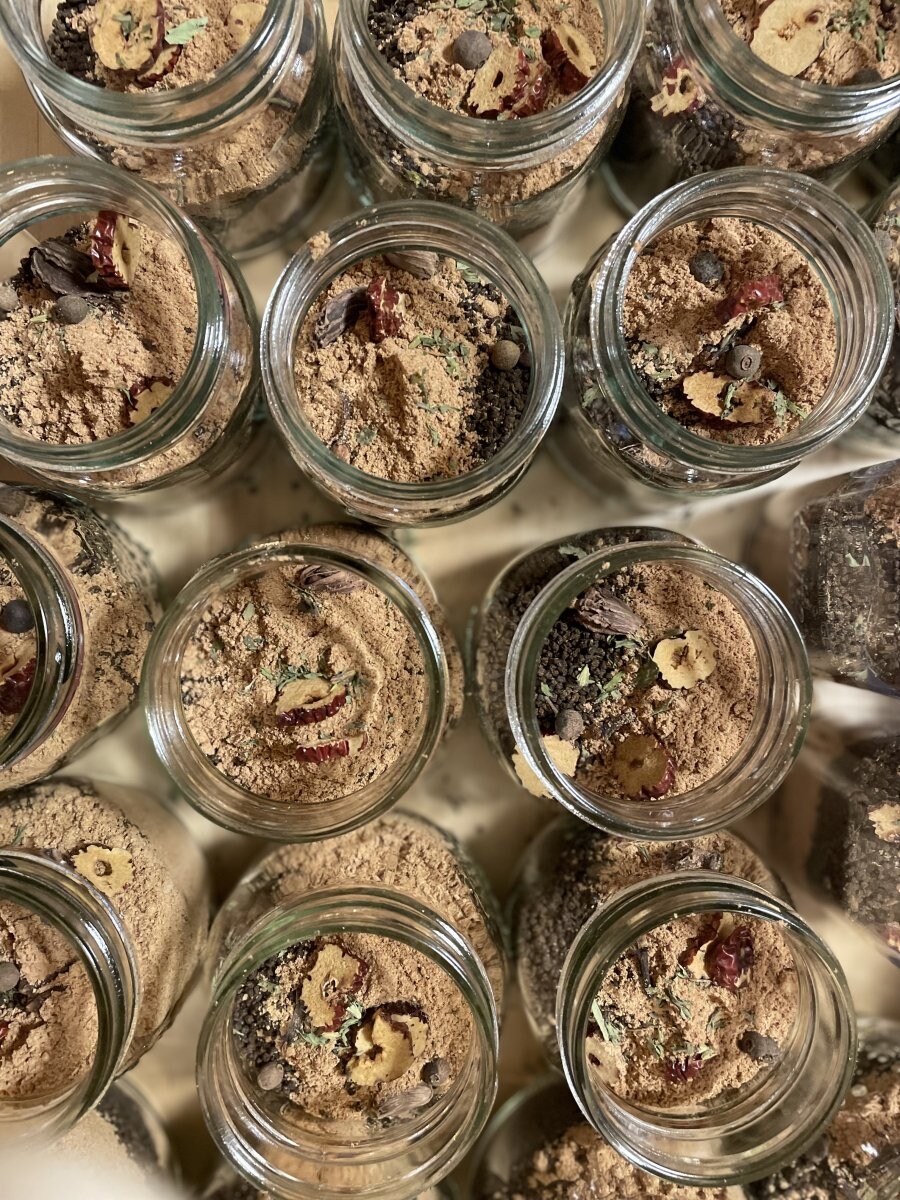 10/17(金）開催『ハーブを楽しむ会』目黒住区センター（三田分室）オリジナルブレンドハーブティを作る