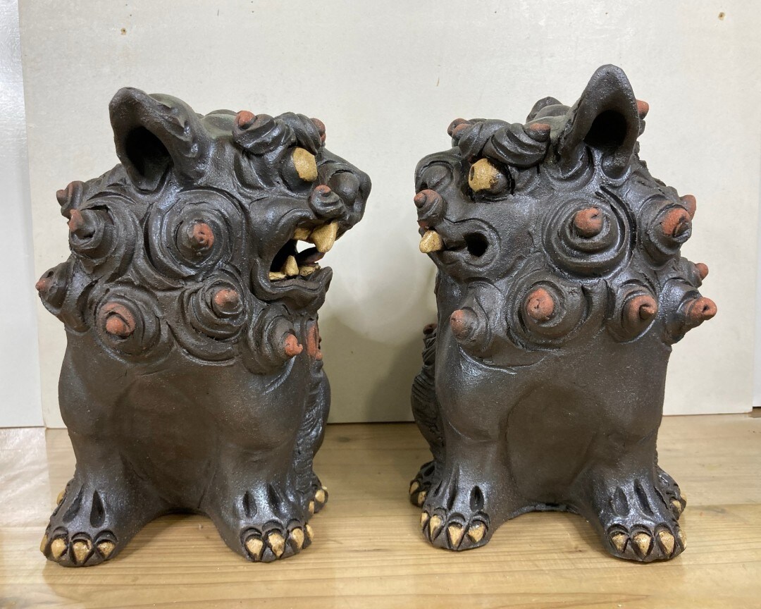 いいスタイル 屋富祖 道代さん】樽金（タルガニ）シーサー|黒 工芸品