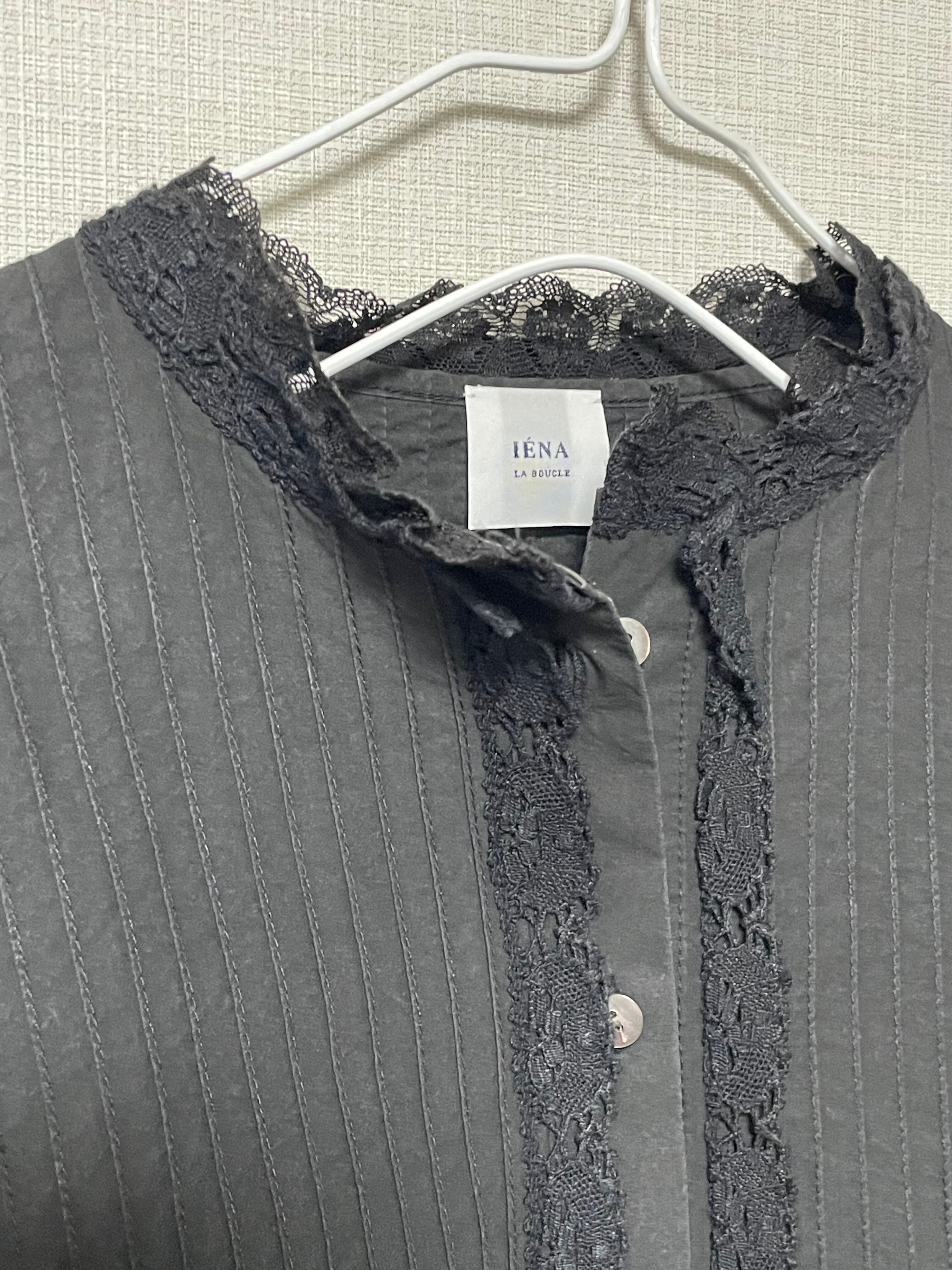 IENA - タグ付き　IENA LA BOUCLE タイプライター レースブラウス ブラック フリマサイトでも販売中！IENA LA BOUCLE イエナラブークル
