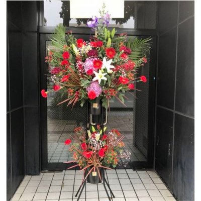 法人様おすすめ 200円 ２段スタンド花 花材はおまかせスタンド2段 開店祝い 誕生日 周年祝 沖縄本島内のみ発送 沖縄花屋