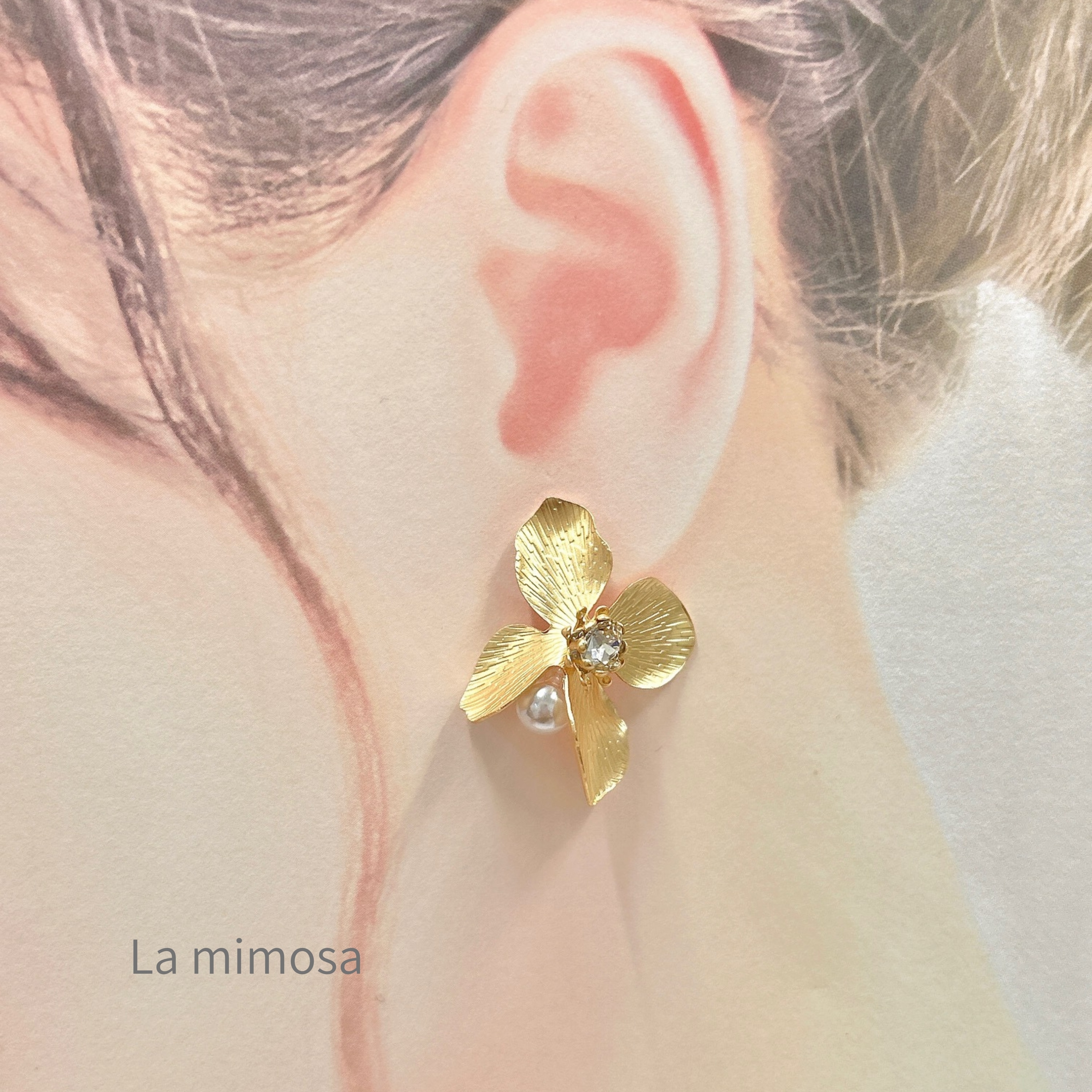 金属アレルギー対応ピアス】花のピアス メタル フローラル ゴールド