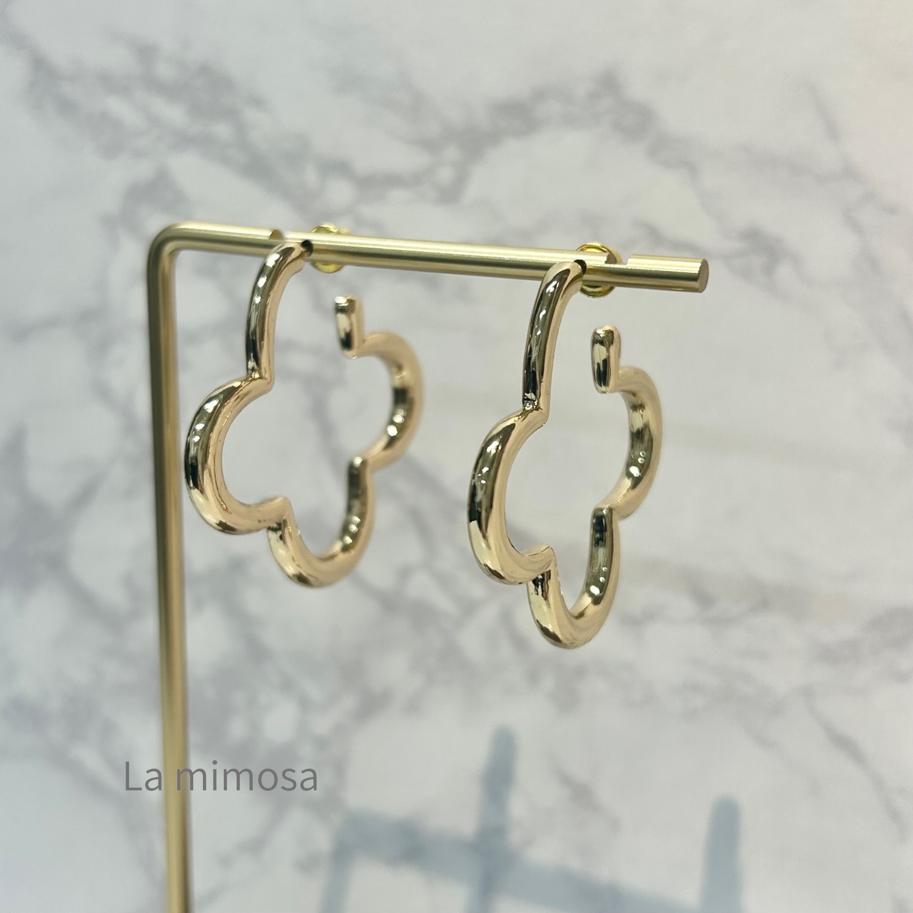 金属アレルギー対応ピアス】carmen フローラルシェイプ メタル