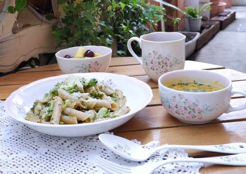 【モモ】新品未使用♪陶あん 可愛い花柄のお椀(小)・小皿・スープカップ モモ】新品未使用♪陶あん 可愛い花柄のお椀(小)・小皿・スープカップ