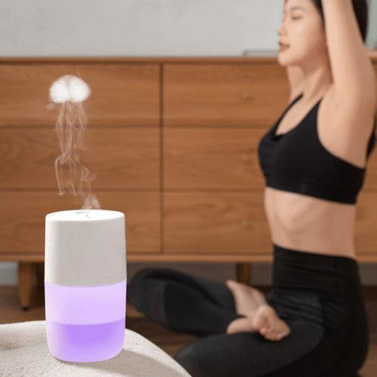 見てるだけで癒される｜ＬＥＤライト付き                 【クラゲ型のミストが出てくる新感覚加湿器】