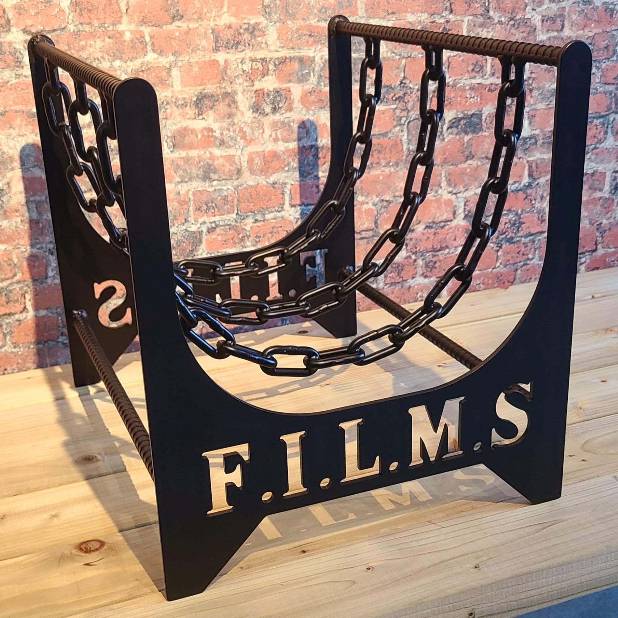薪ストッカー【横 325mm x 奥行 400mm x 高さ 356mm】 チェーン 薪ストッカー【横 325mm x 奥行 400mm x 高さ 356mm】 チェーン