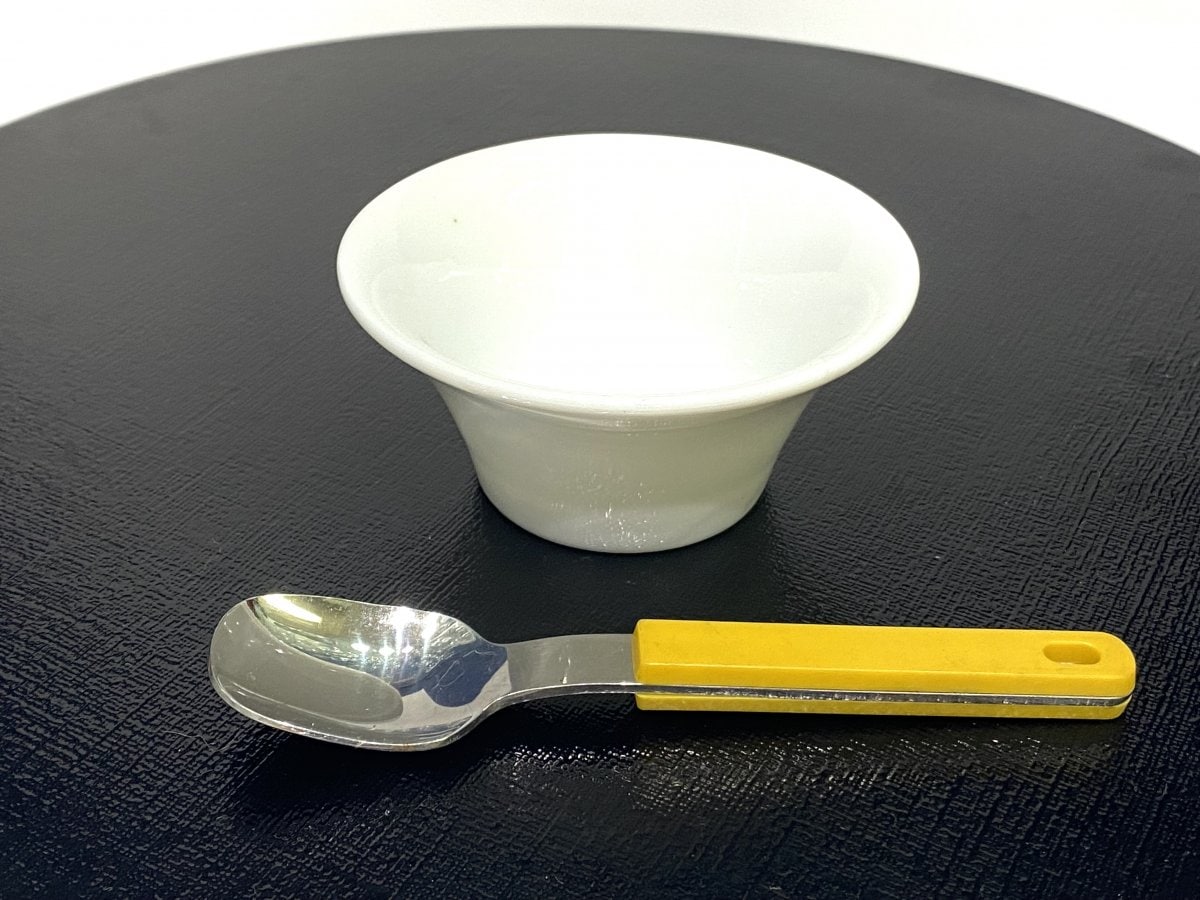 白磁 9cm逆さ富士ボール