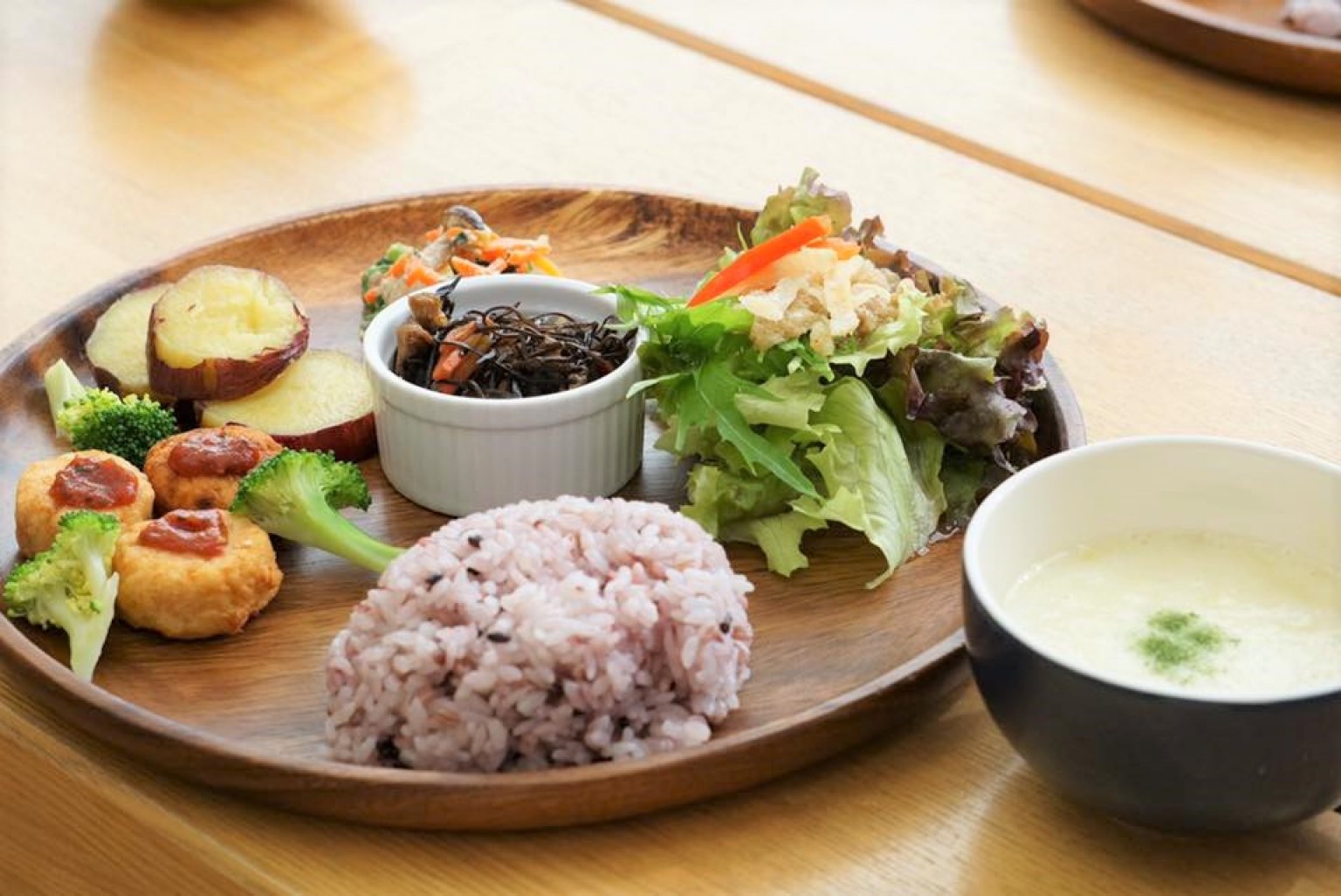 【12/11(木)、1/28(水)10:30～】腸活ランチ付き 願いが叶う絵本de読書会