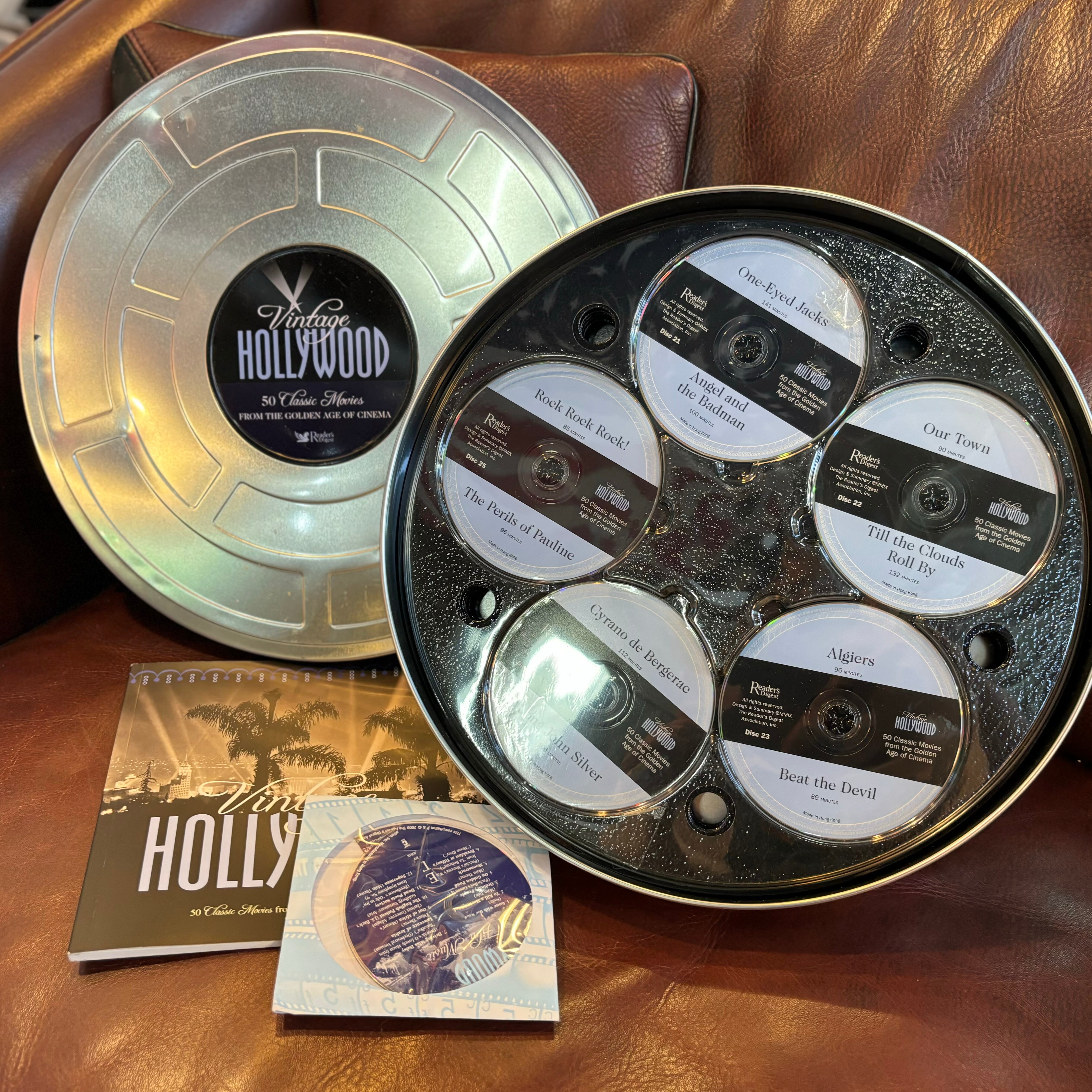 (未使用･未開封品)Hollywood Classics [DVD] Lucy (DVD 2014 + Holo Slipcover) Sci-Fi Action Scarlett