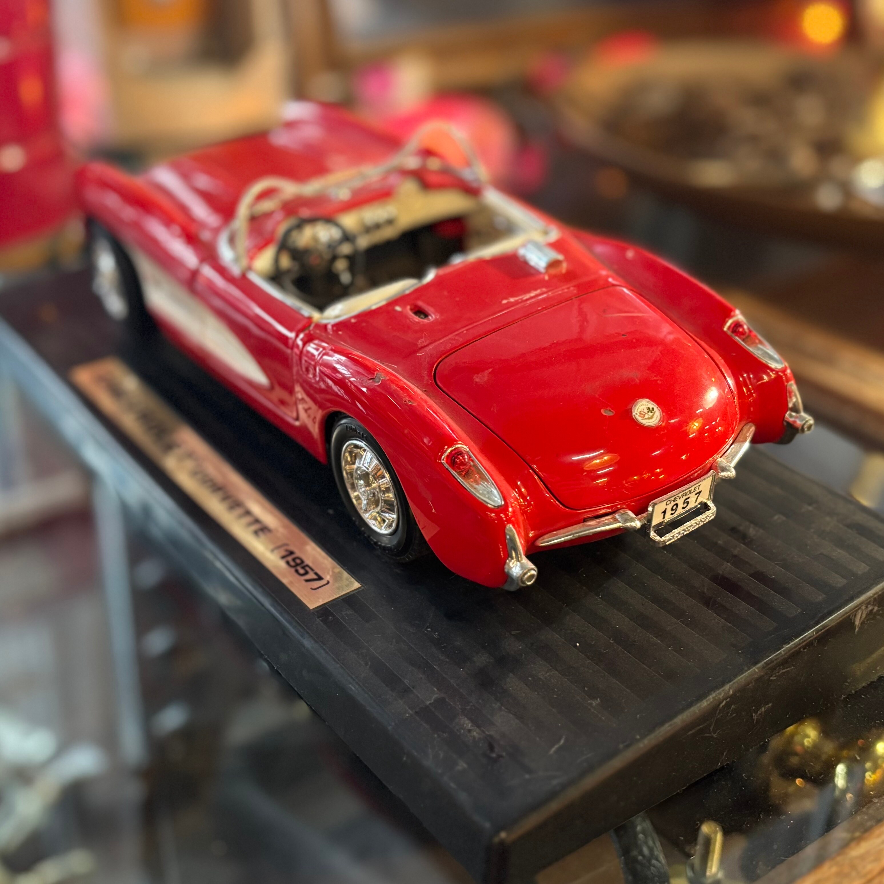 ウィリー シボレー コルベット 1957年式 1/24 GM特注品