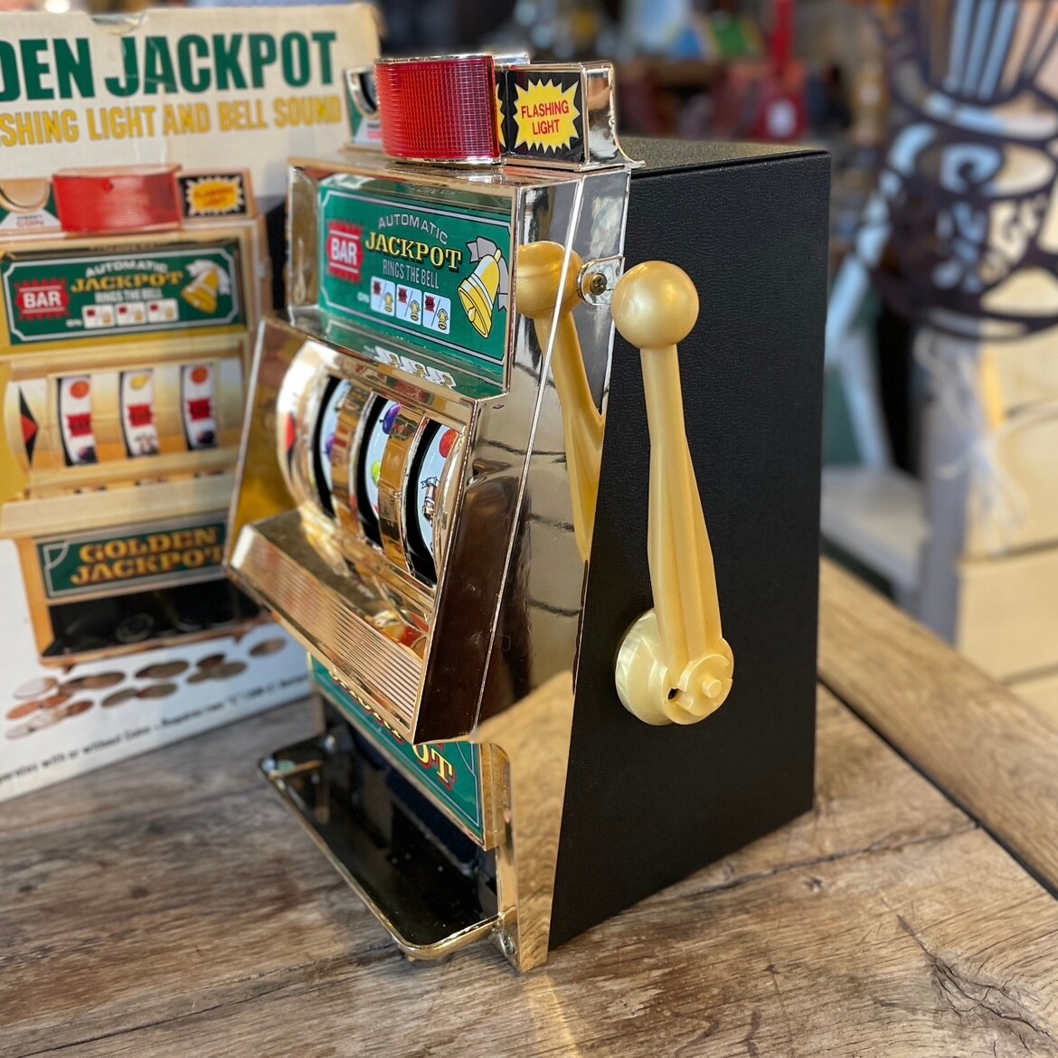 GOLDEN JACKPOT スロットマシン 貯金箱
