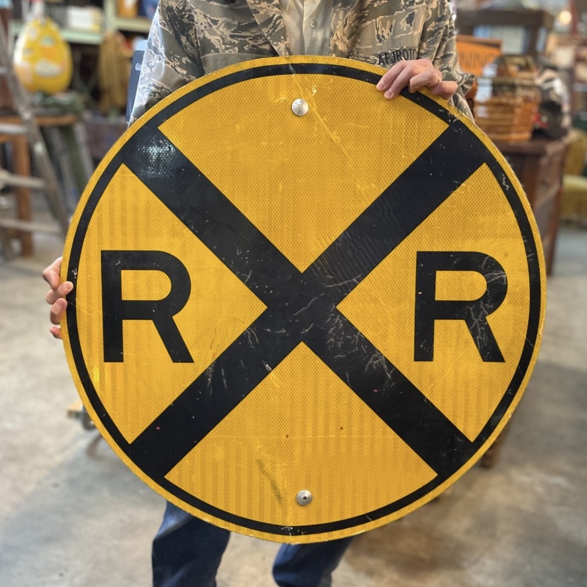 ヴィンテージ USA 道路標識 item_20250429_145551_769_L.jpg