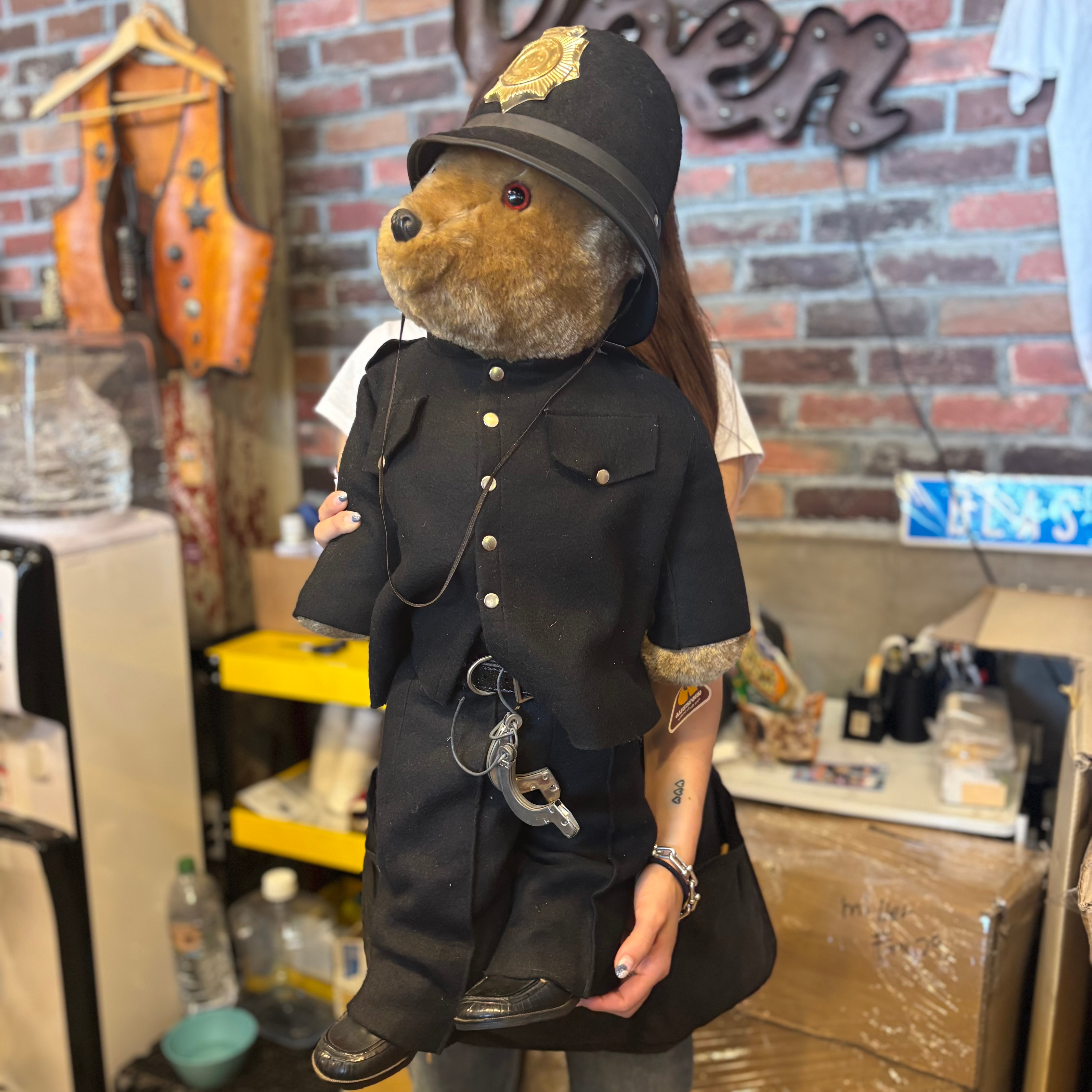 眼鏡のテディベア　イギリス製 Vintageポリスベア（制服・帽子付き）イギリス風 警察官テディベア
