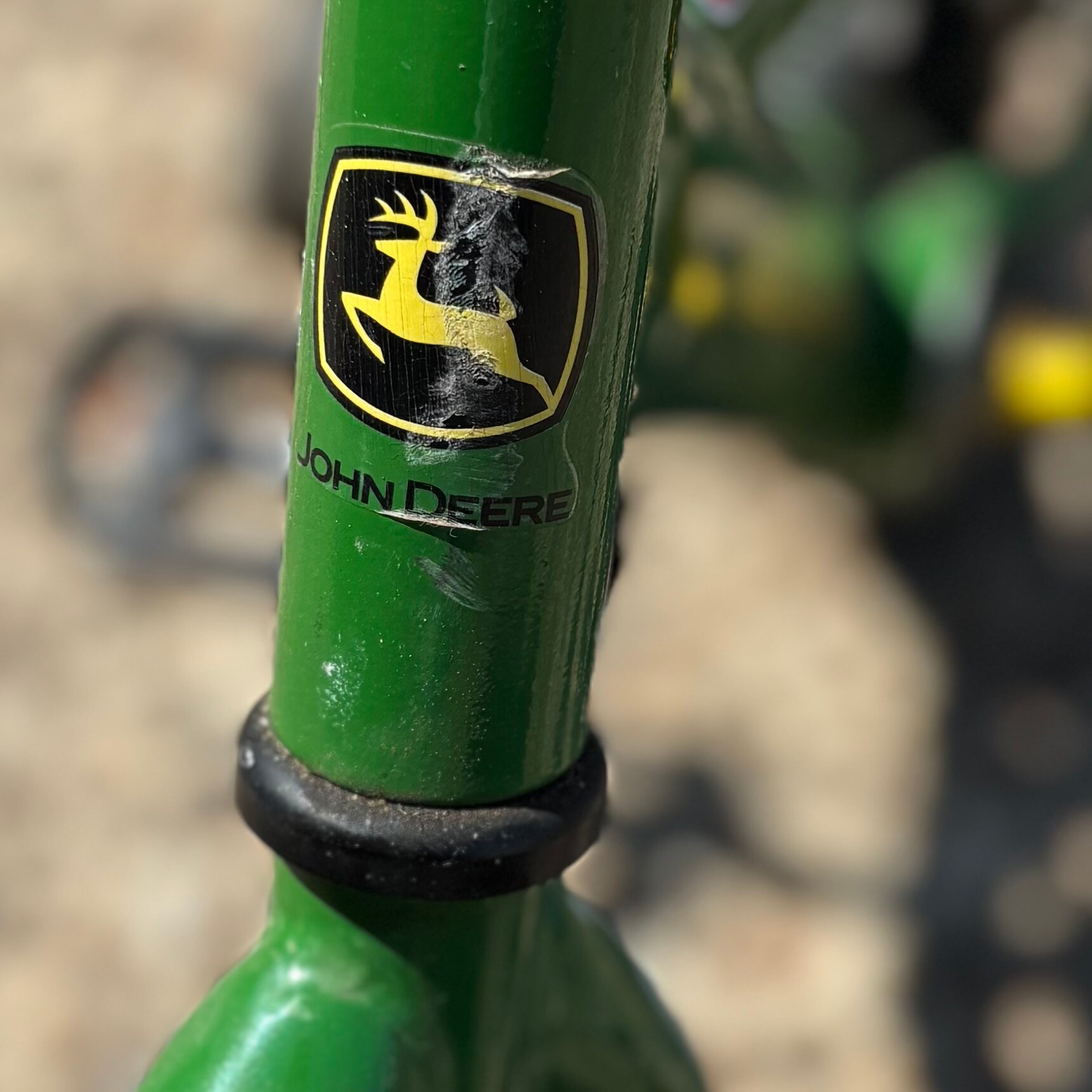 John Deere ジョンディア　子供　自転車　補助輪　付き item_20250701_152727_800_L.jpg
