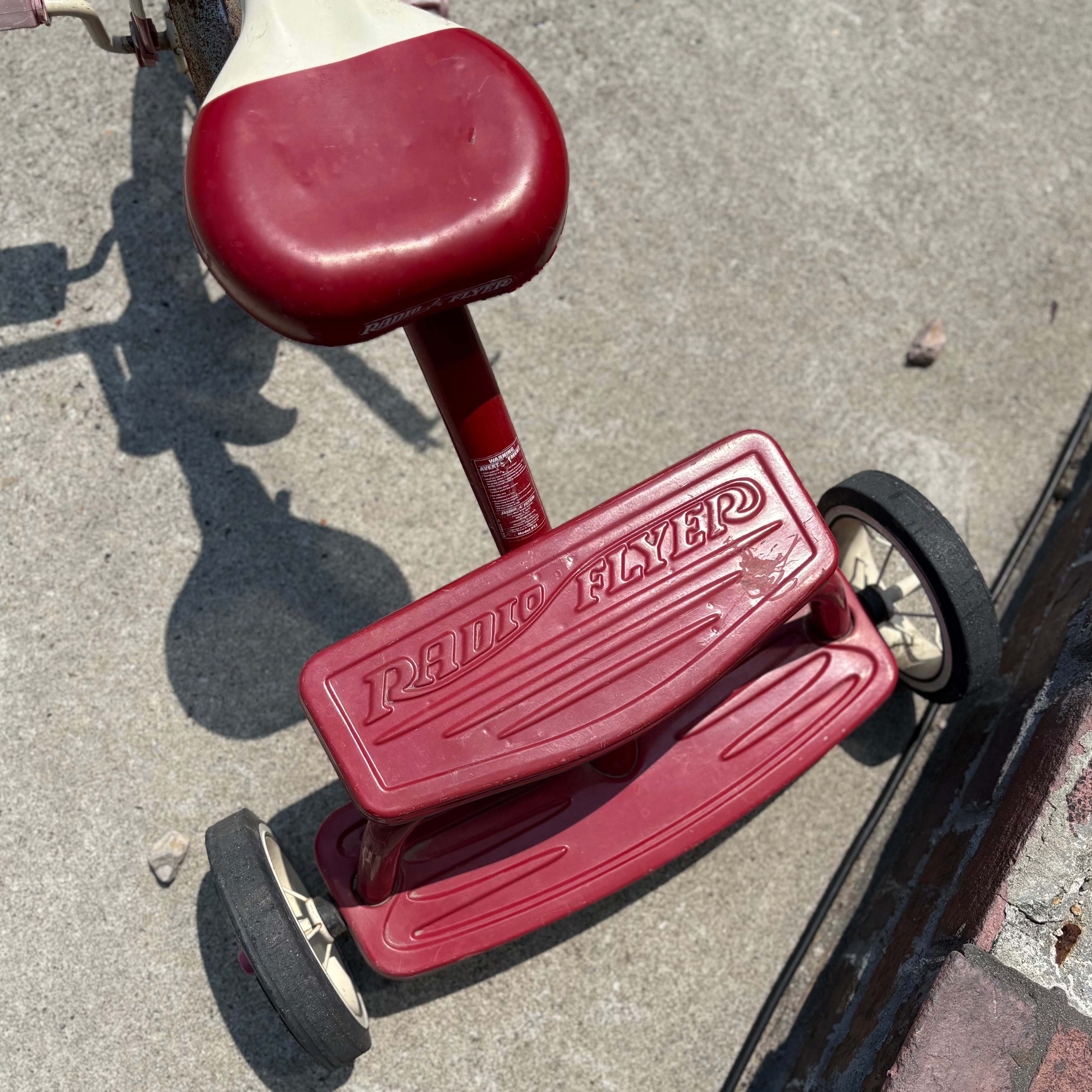 RADIO FLYER　レトロ自転車　ニ輪車　アンティーク Amazon.co.jp: RADIO FRYER (ラジオフライヤー) クラシック