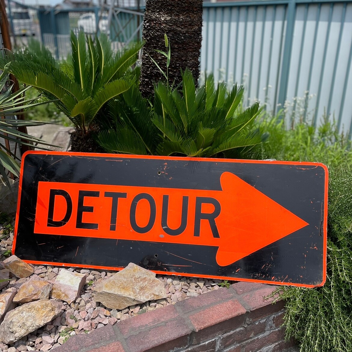 U.S Vintage Road Sign “DETOUR”