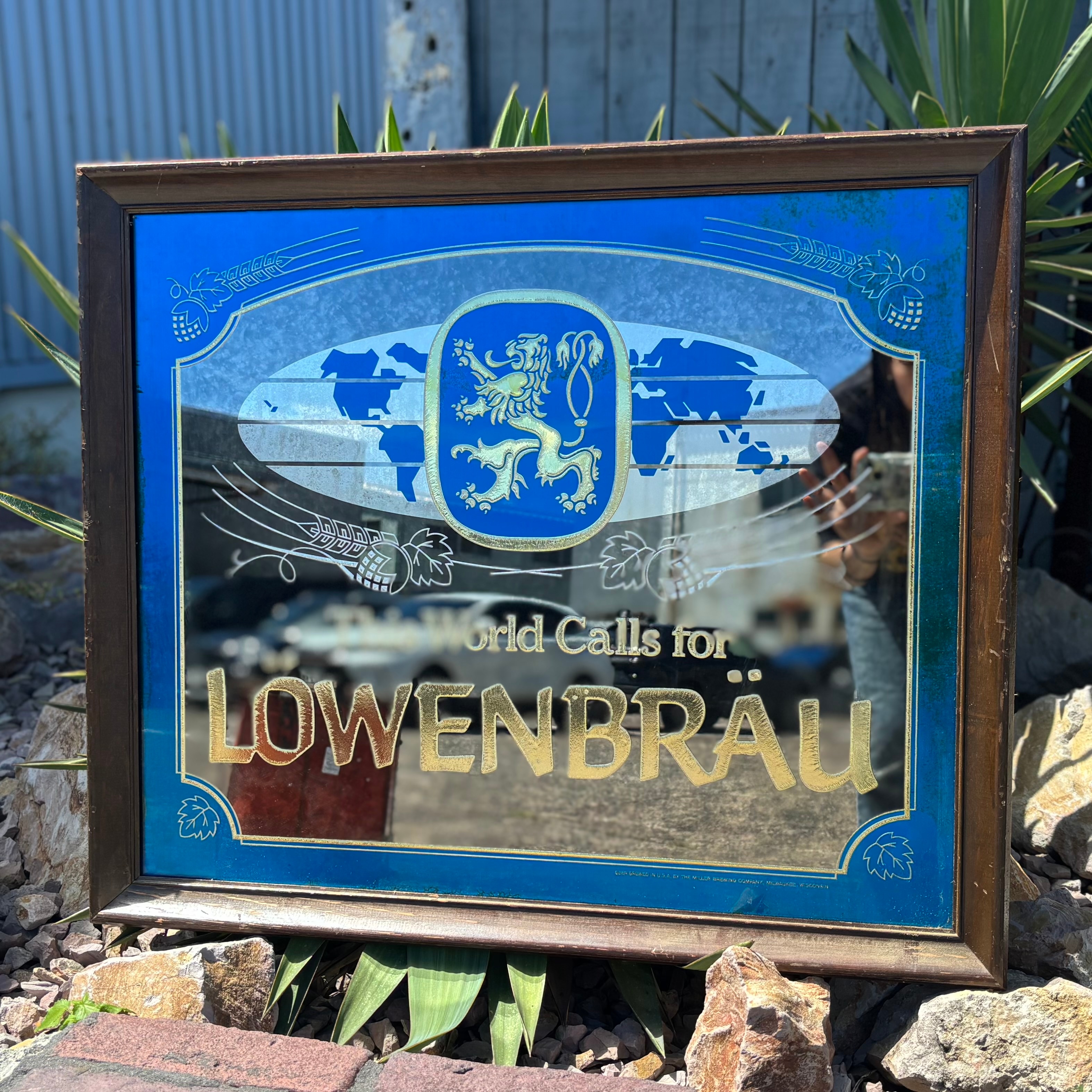 Löwenbräu レーベンブロイ 大型パブミラー　木製フレーム　ビンテージ Löwenbräu レーベンブロイ 大型パブミラー 木製フレーム ビンテージ