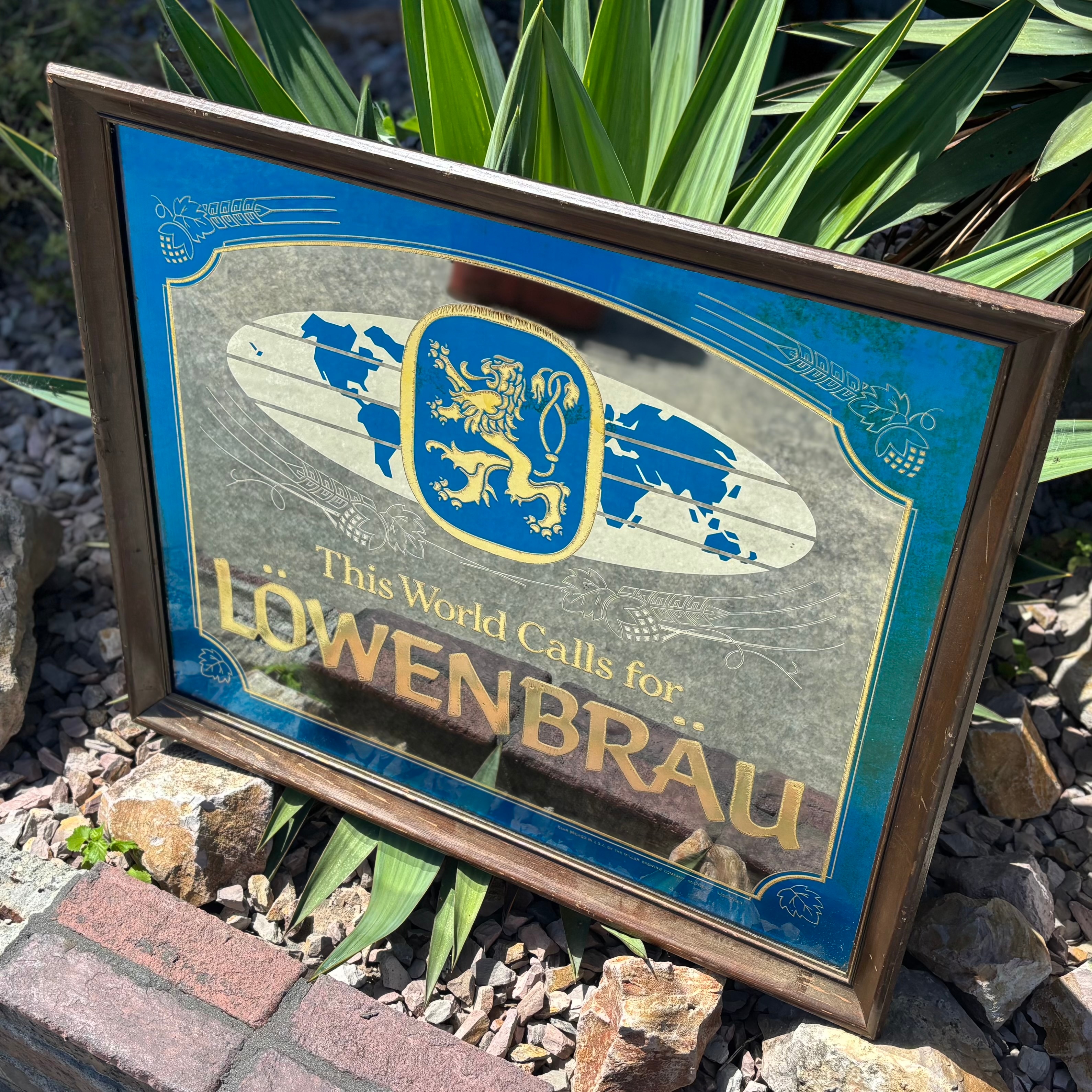 Löwenbräu レーベンブロイ 大型パブミラー　木製フレーム　ビンテージ Löwenbräu レーベンブロイ 大型パブミラー 木製フレーム ビンテージ