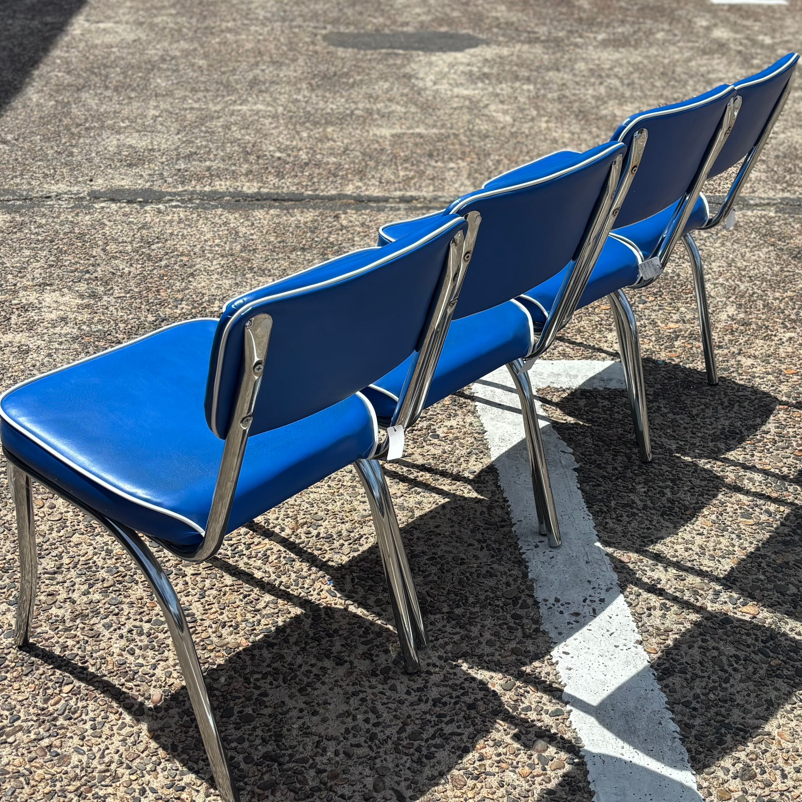 アンティーク風チェア 猫足 ブルー ネイビー 青 紺 Vintage Blue Vinyl Chair with Chrome Legs