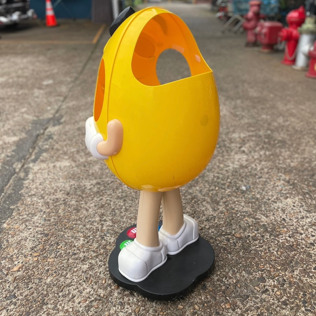 M&M's 特大 イエロー キャラクター 等身大 フィギュア 約100cm M&M's エムアンドエムズ コレクターシリーズ イエロー