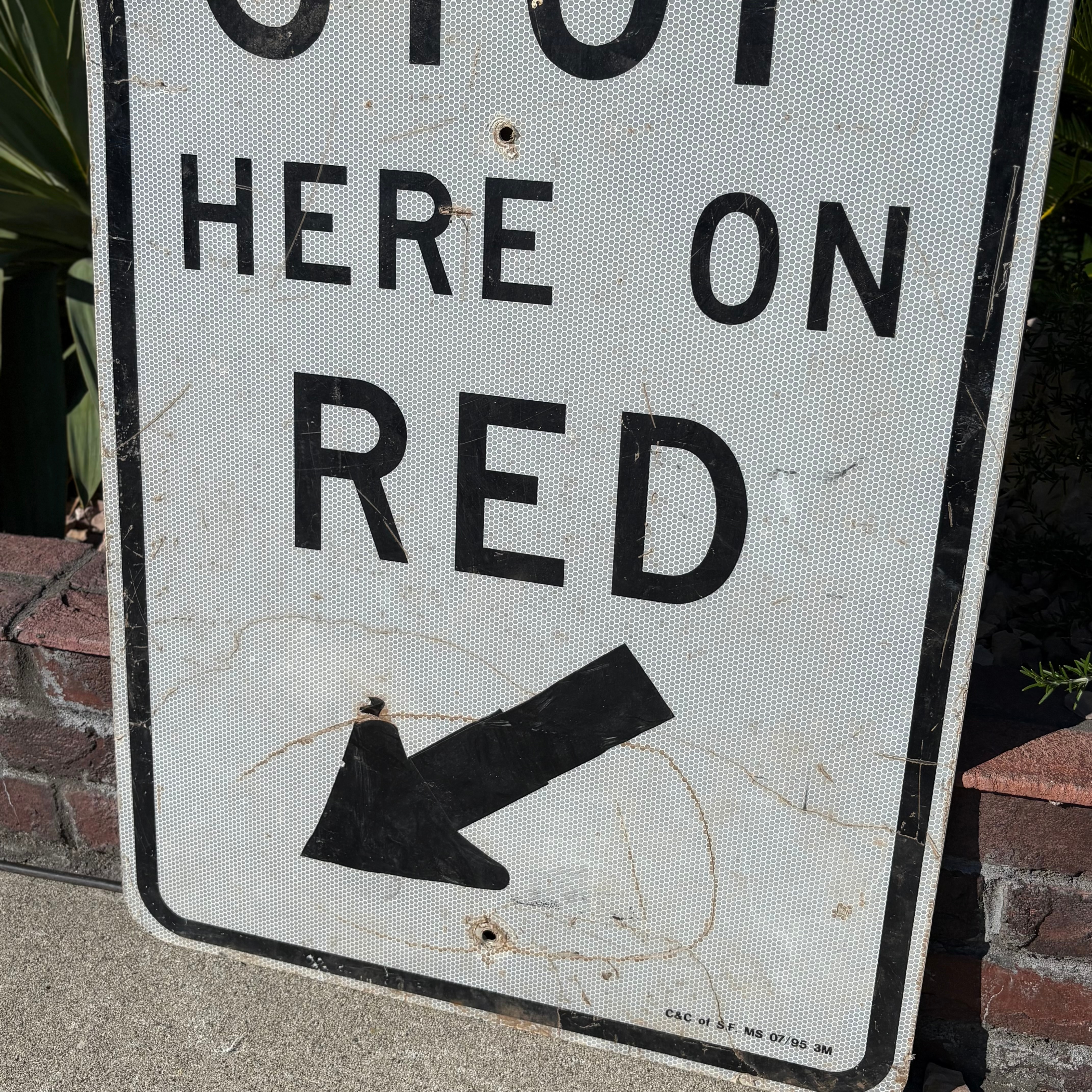 🚦**“STOP HERE ON RED” Vintage Metal Road Sign 🚦