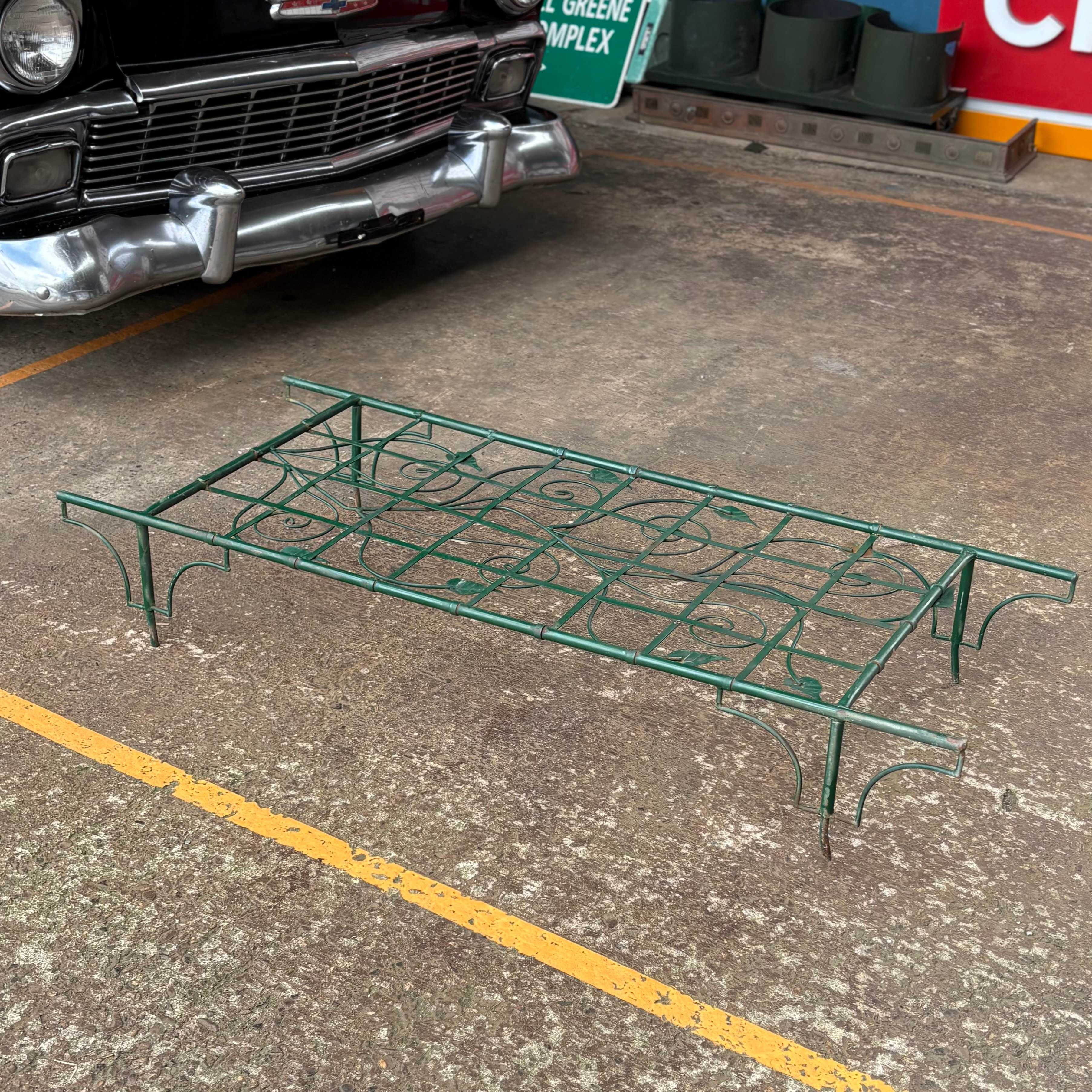 Vintage Elegant Green Iron Rack