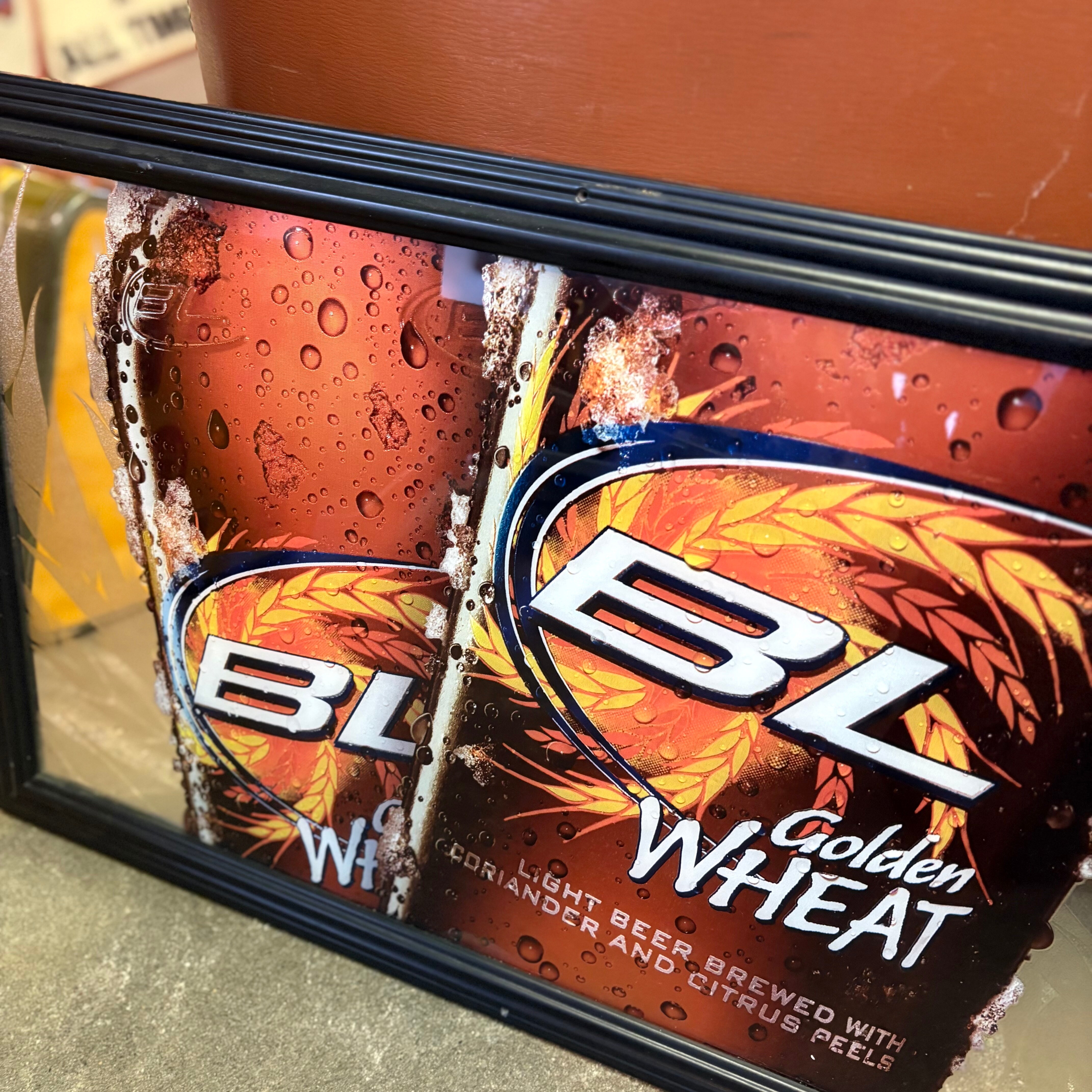 Bud Light Golden Wheat パブミラー - 企業メッセージ入り