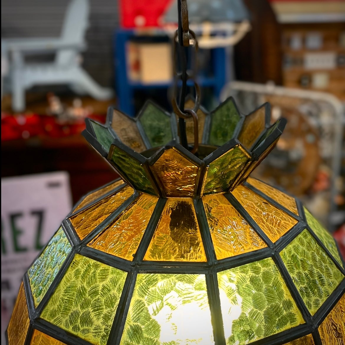 【店頭販売のみ】ヴィンテージ ステンドグラス照明 入荷しました！ Vintage Stained Glass Pendant Lamp – Green & Amber