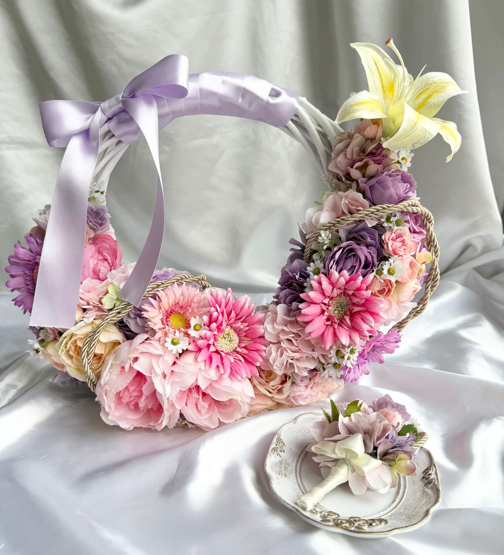 ラプンツェルカラーのリースブーケ(ブートニア付き)|ウェディング