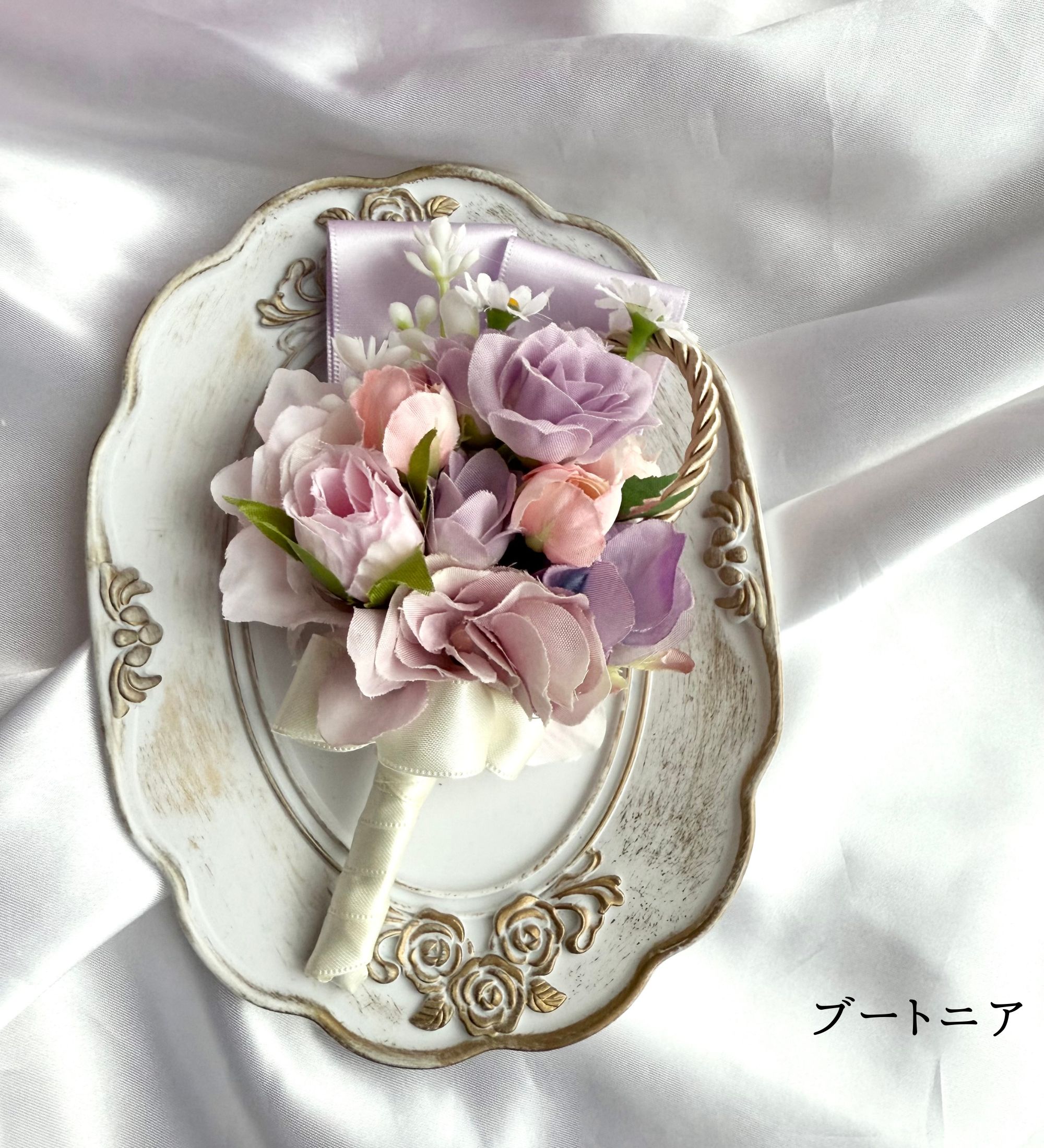 ラプンツェルカラーのリースブーケ(ブートニア付き)|ウェディング