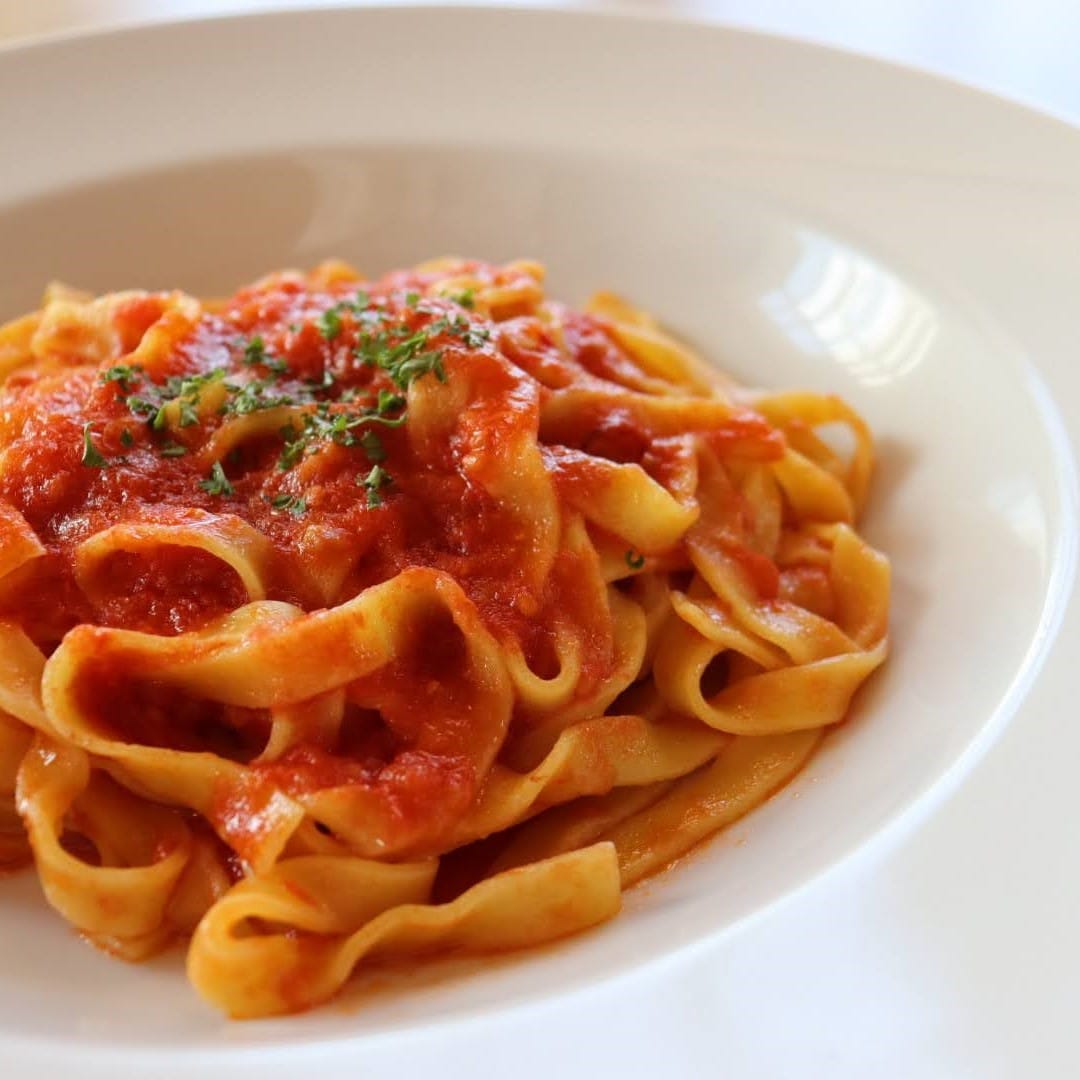 ピリッと大人のアラビアータソースと生パスタ｜2食セット