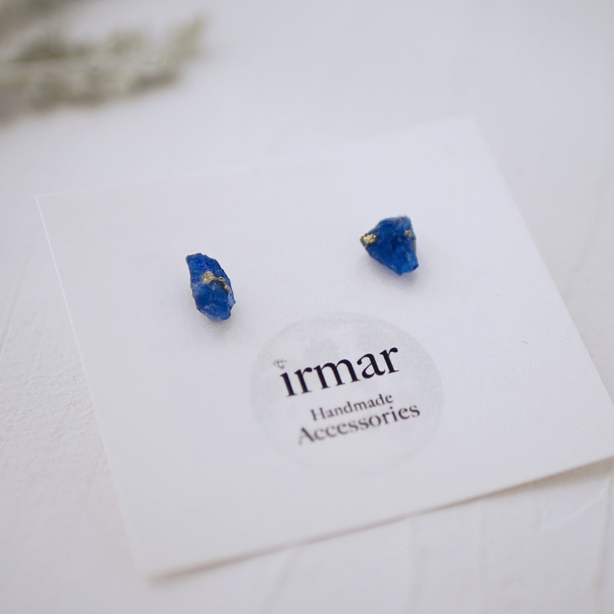 アフガナイト 原石ピアス 金属アレルギー対応 希少石 原石 鉱物 アフガナイト 原石ピアス 金属アレルギー対応 希少石 原石 鉱物