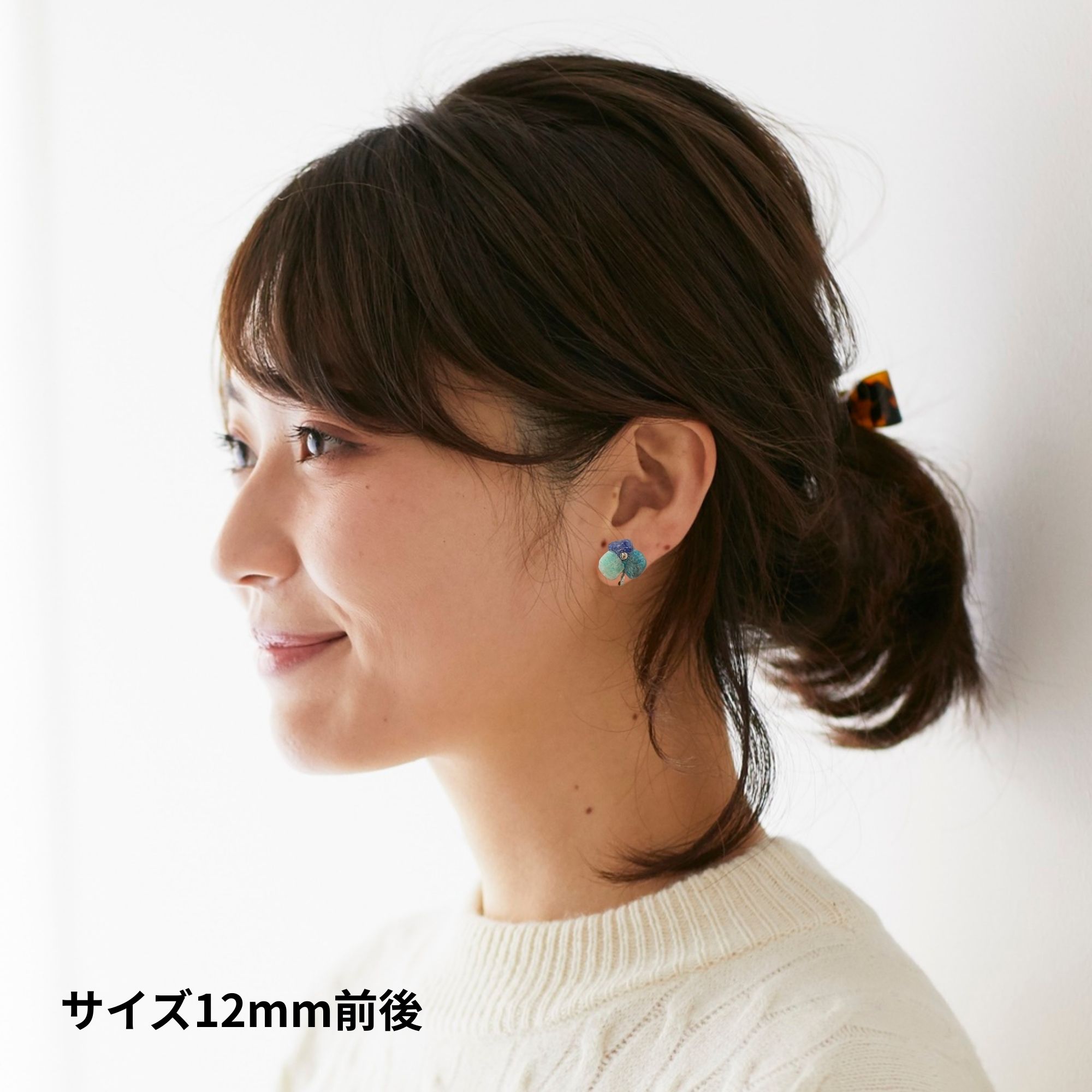 訳あり ソーダライト フラワーカービングピアス 訳あり ソーダライト フラワーカービングピアス detail-1_a226ff7e